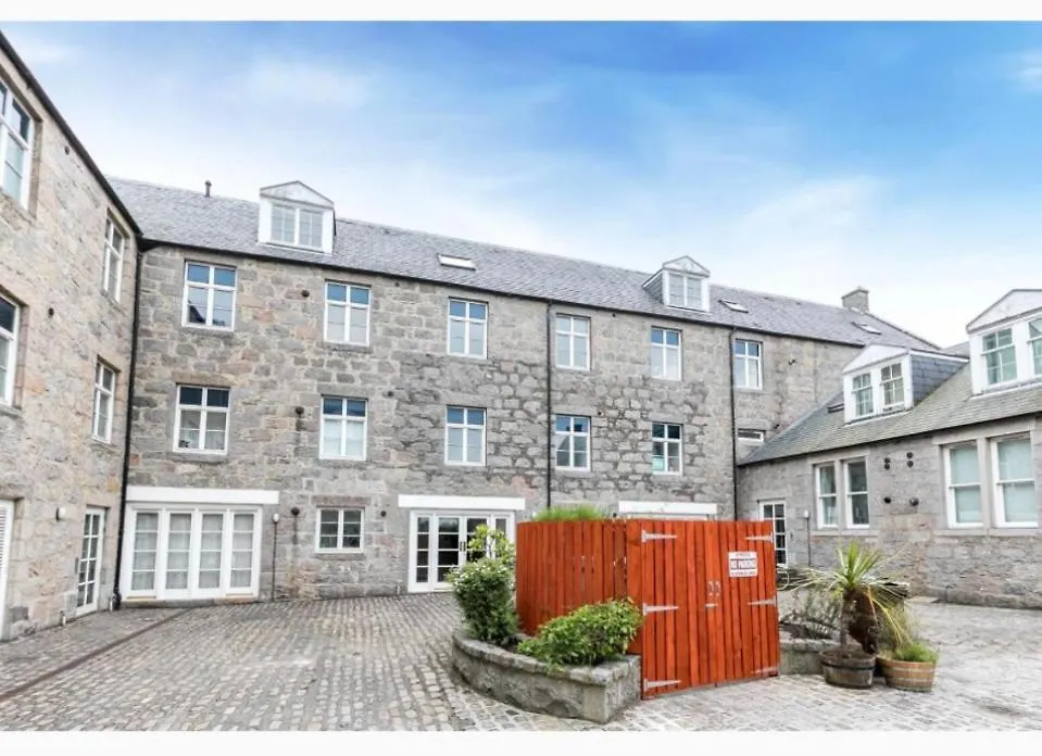 Netflix, Parking, Wifi, In Historical Townhouse Central Location By Lains Lettings 0*, Aberdeen Reino Unido